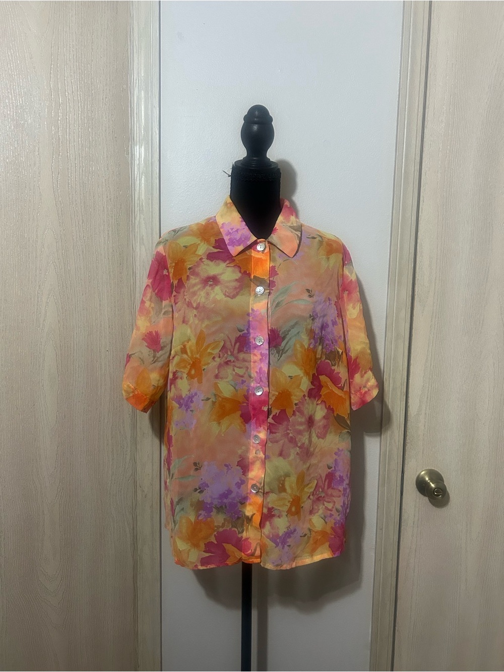 Women’s Short-Sleeve Floral Button-Up Blouse - Pink & Orange